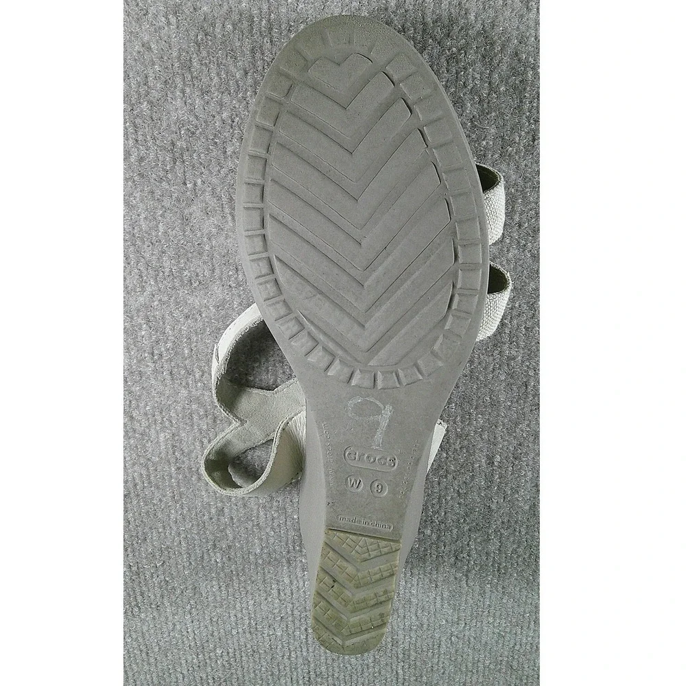 Crocs Leigh II Ankle Strap Wedge Sandals Beige Canvas Womens Size 9 202501
